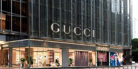 the landmark 15 queen's road central gucci|Gucci landmark hong kong.